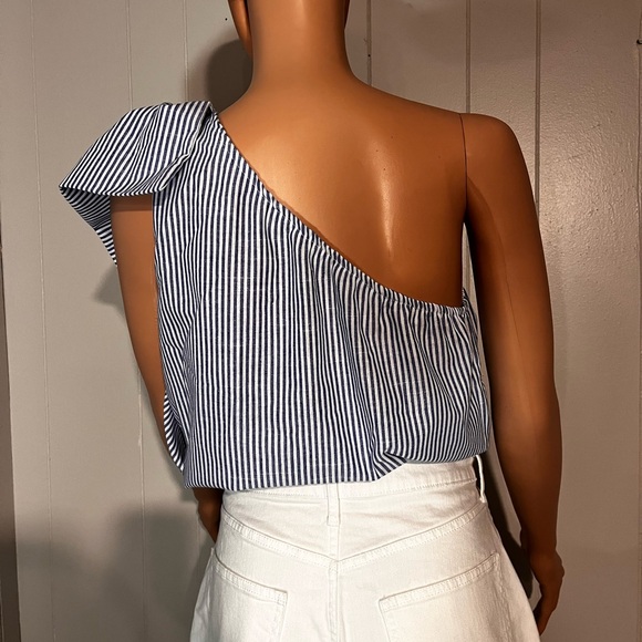 🛍️SHEIN/one shoulder/ stripe/ blue and white / Size ; M - Picture 4 of 5